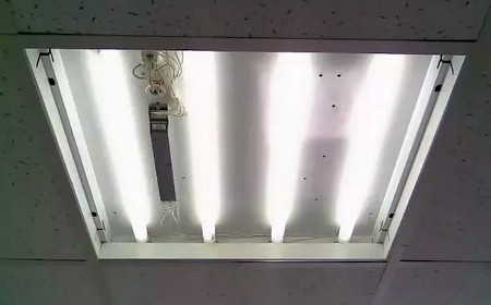 Установка люминесцентных светильников