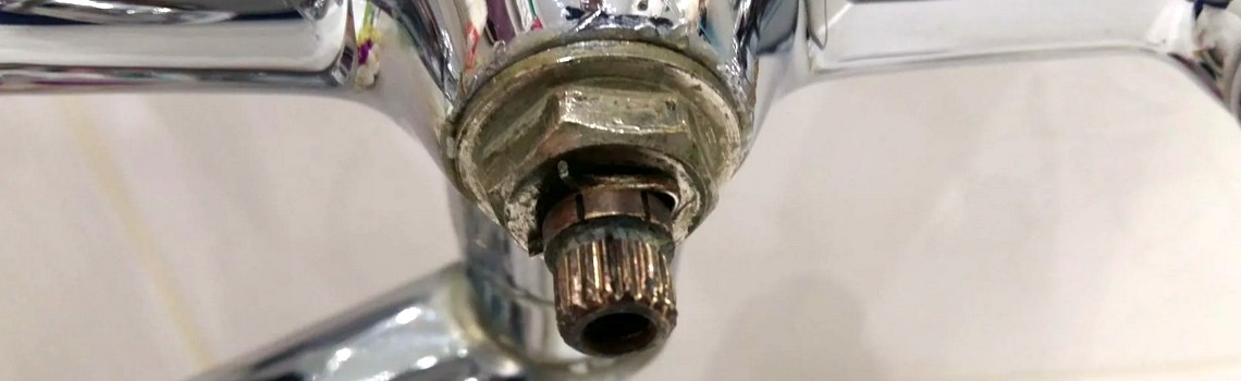 Установка смесителя для ванны