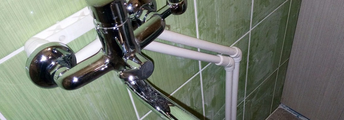 Установка смесителя для ванны