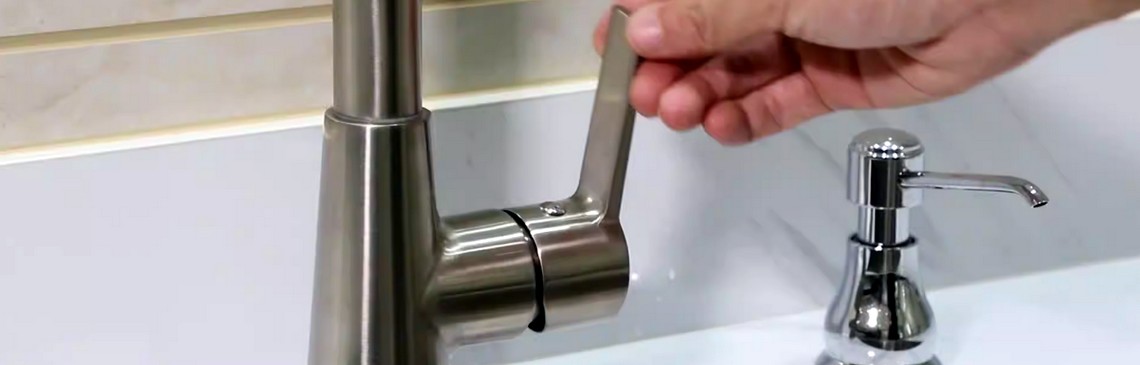 Установка смесителя на кухне