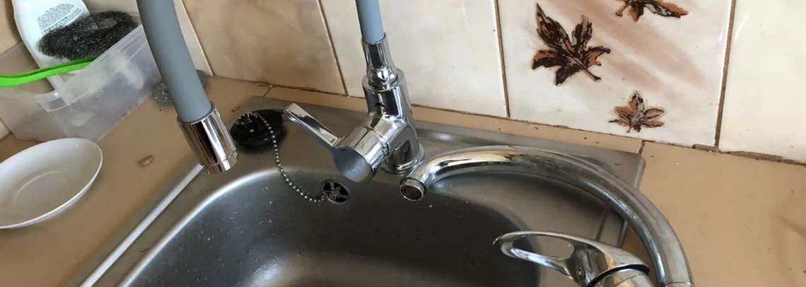 Установка смесителя на раковину